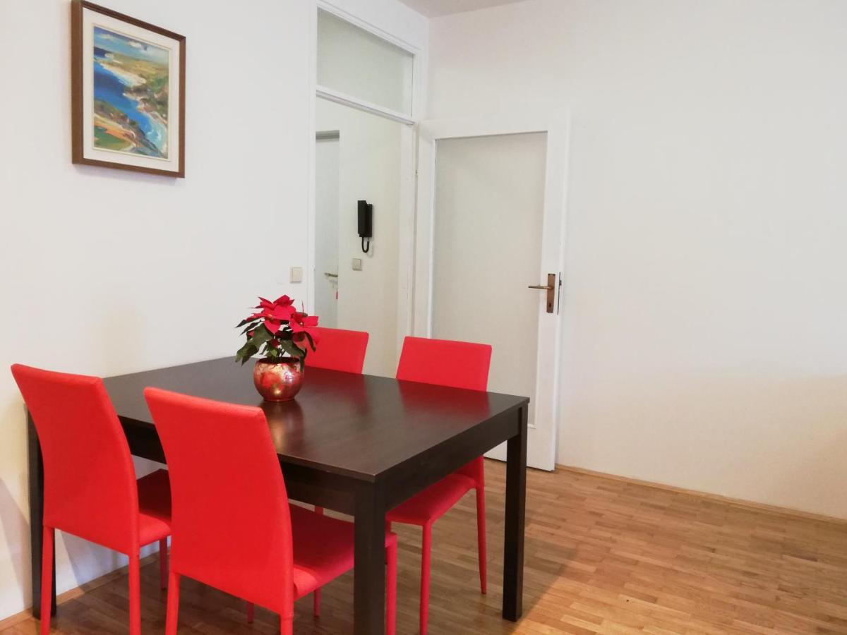 City Center Apartment Умаг Экстерьер фото