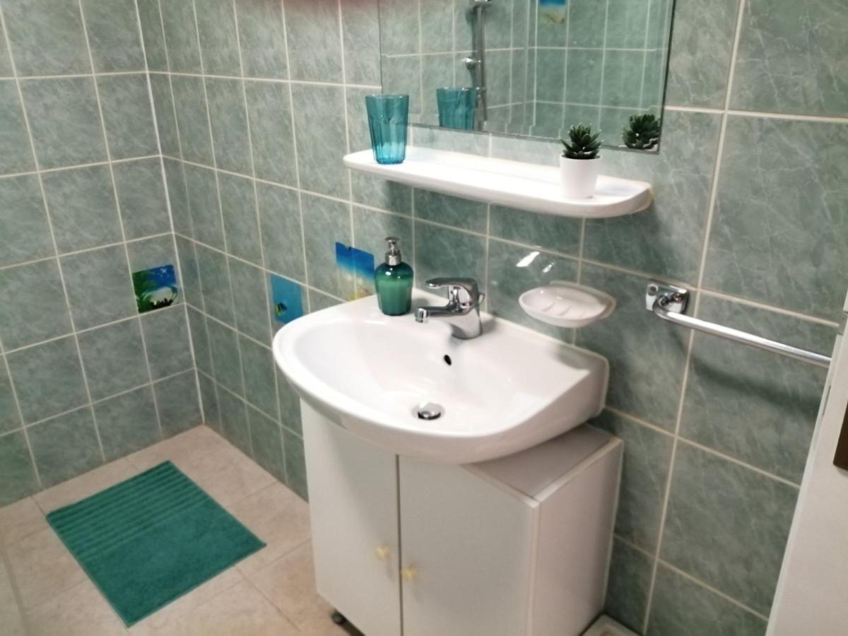 City Center Apartment Умаг Экстерьер фото