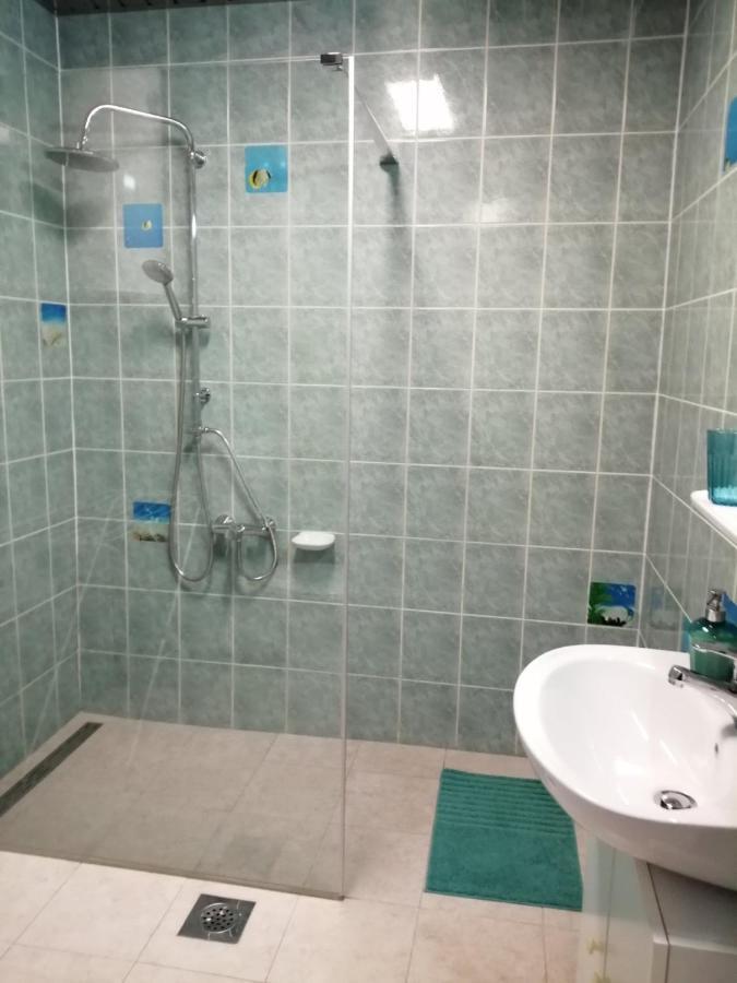 City Center Apartment Умаг Экстерьер фото
